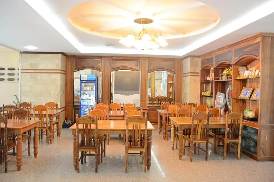 Submukda Phoomplace Hotel Mukdahan Dış mekan fotoğraf