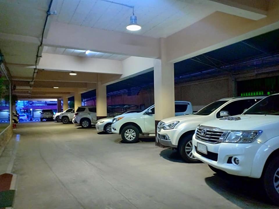 Submukda Phoomplace Hotel Mukdahan Dış mekan fotoğraf