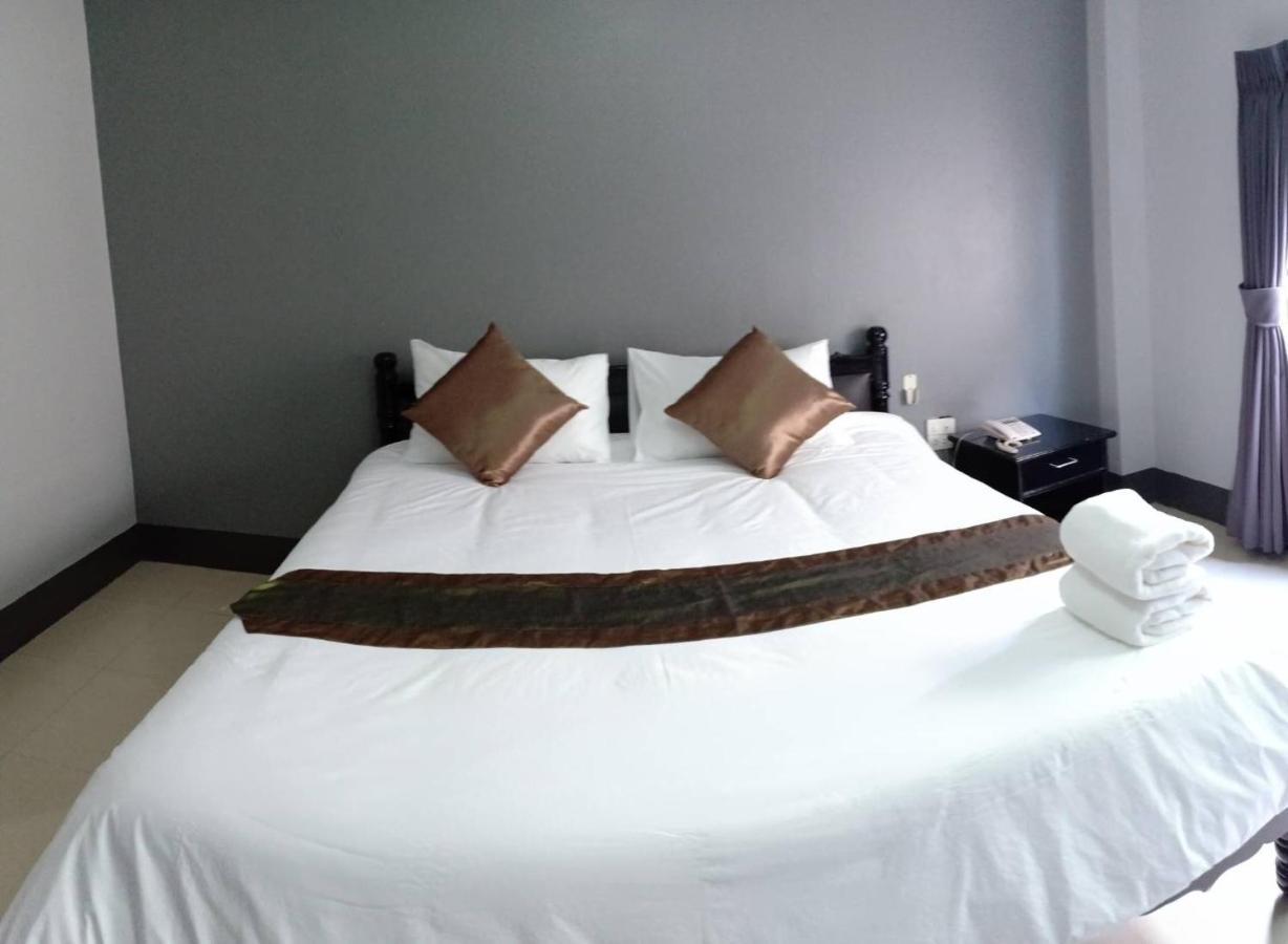 Submukda Phoomplace Hotel Mukdahan Dış mekan fotoğraf